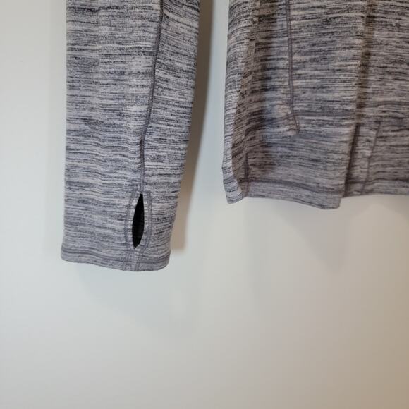 Lululemon Gray Heathered Striped Long Sleeve Shirt‎ Size 6 - Picture 5 of 6